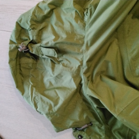 Eddie Bauer Green rain jacket - Picture 7 of 7